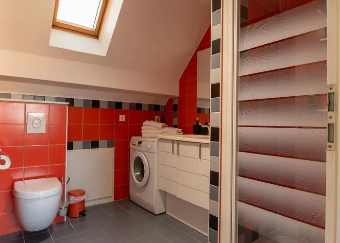 Sejour Bien Etre A Grand Espace Sauna Prive Et Acces Autoroute דירה *